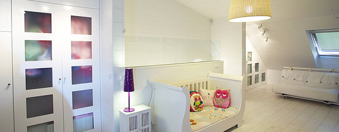 Reforma de buhardilla en vivienda unifamiliar, Arquitectos Madrid 2.0 Arquitectos Madrid 2.0 Dormitorios infantiles modernos: