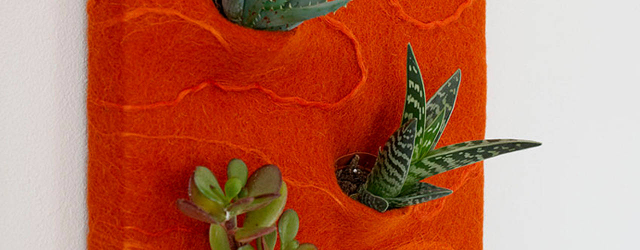 Vertical garden in felt, Judith Byberg Judith Byberg Nhà phong cách Bắc Âu