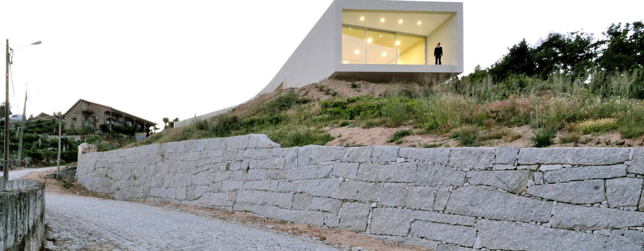 Jorge Guedes's House, 100 Planos Arquitectura Lda 100 Planos Arquitectura Lda Інші кімнати