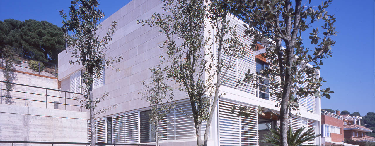 Casa en Teià, CACERES arquitectes CACERES arquitectes الغرف