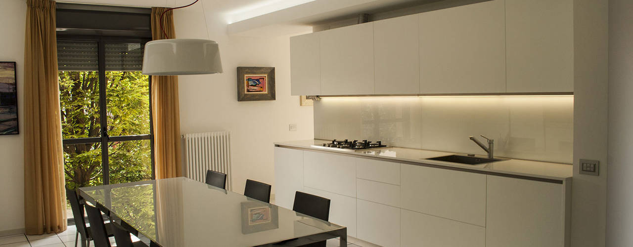 Living kitchen, Arch. Massimo Bertola Arch. Massimo Bertola Cuisine minimaliste
