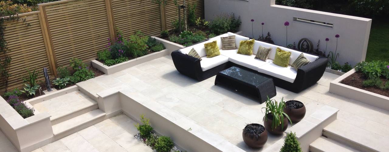 Contemporary Split level terrace: Buff sawn sandstone giving a contemporary feel, Gardenplan Design Gardenplan Design حديقة