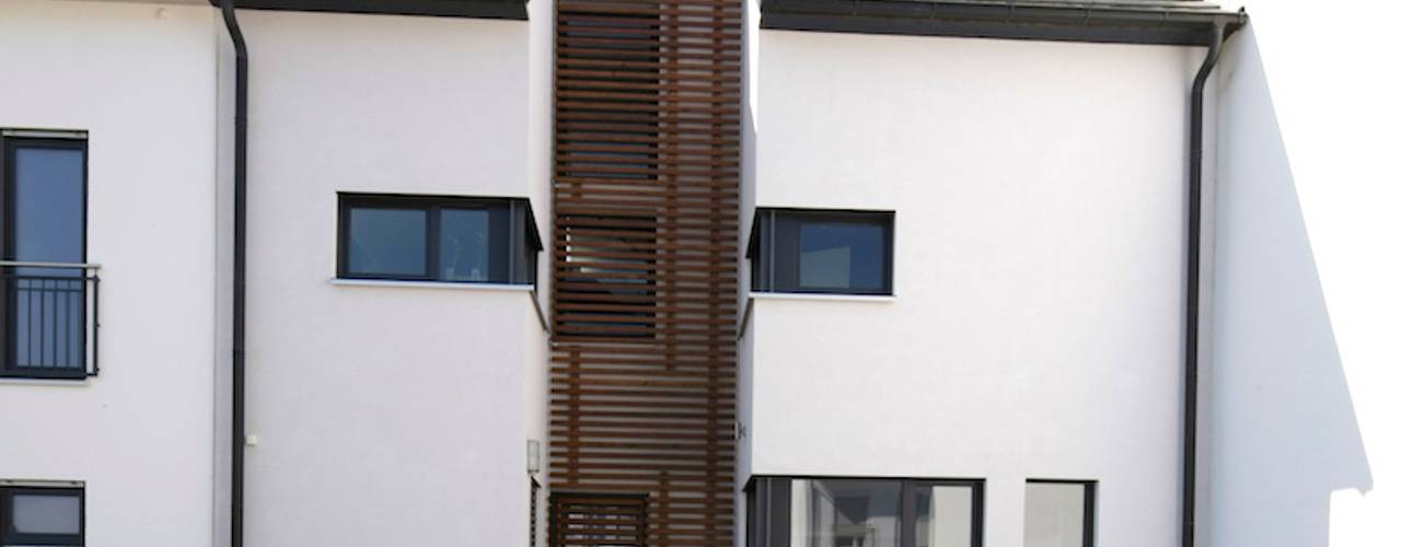 'Haus 3L' - Reihenhaus , in_design architektur in_design architektur Nhà có sân thượng