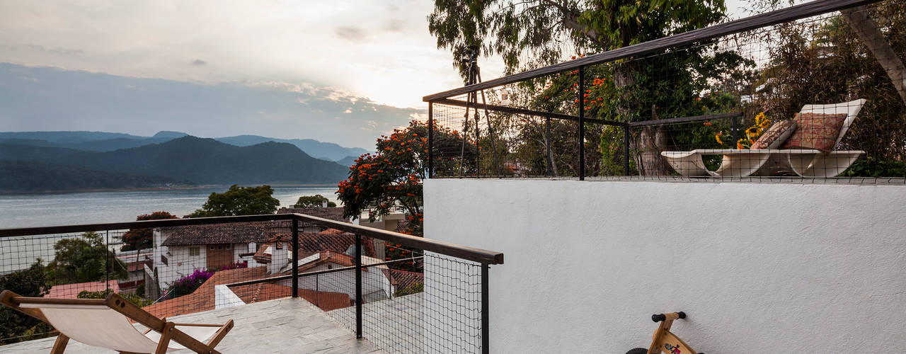 Casa con vista, Dellekamp Dellekamp Varandas, marquises e terraços minimalistas