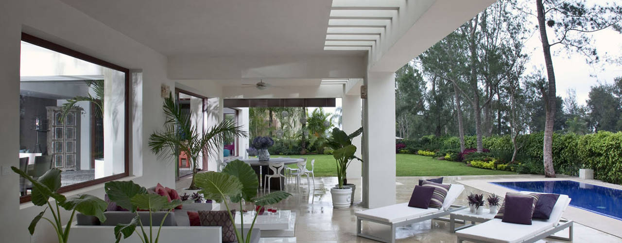 casa Jalapa, MARIANGEL COGHLAN MARIANGEL COGHLAN Modern Balkon, Veranda & Teras