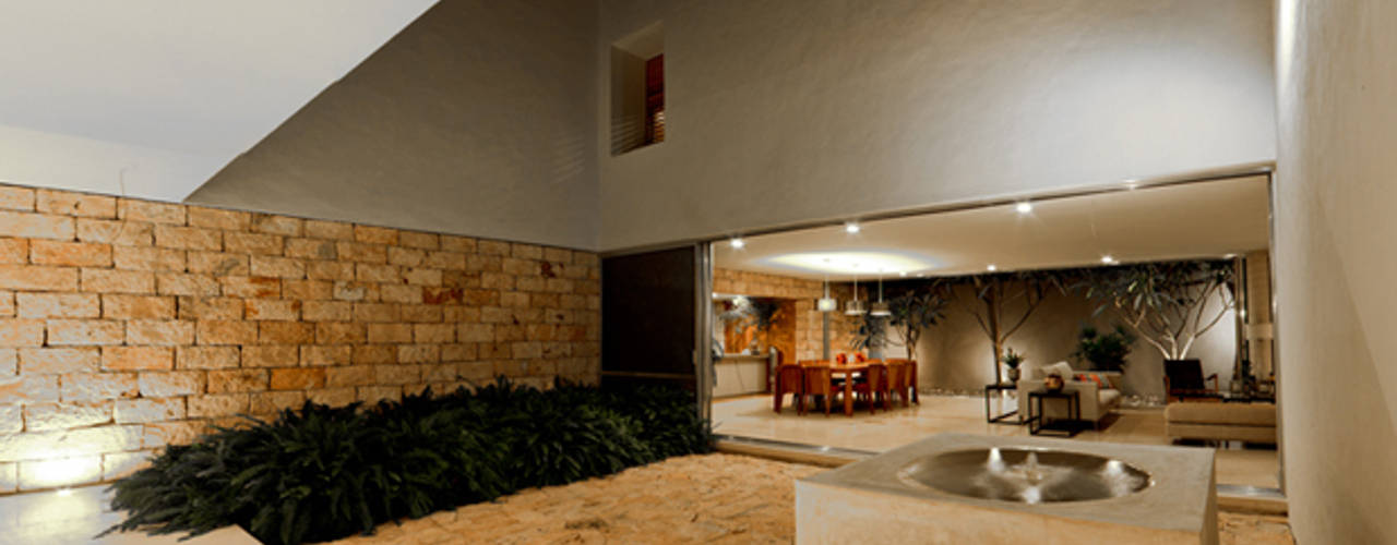 Montebello 332, Jorge Bolio Arquitectura Jorge Bolio Arquitectura モダンな 家