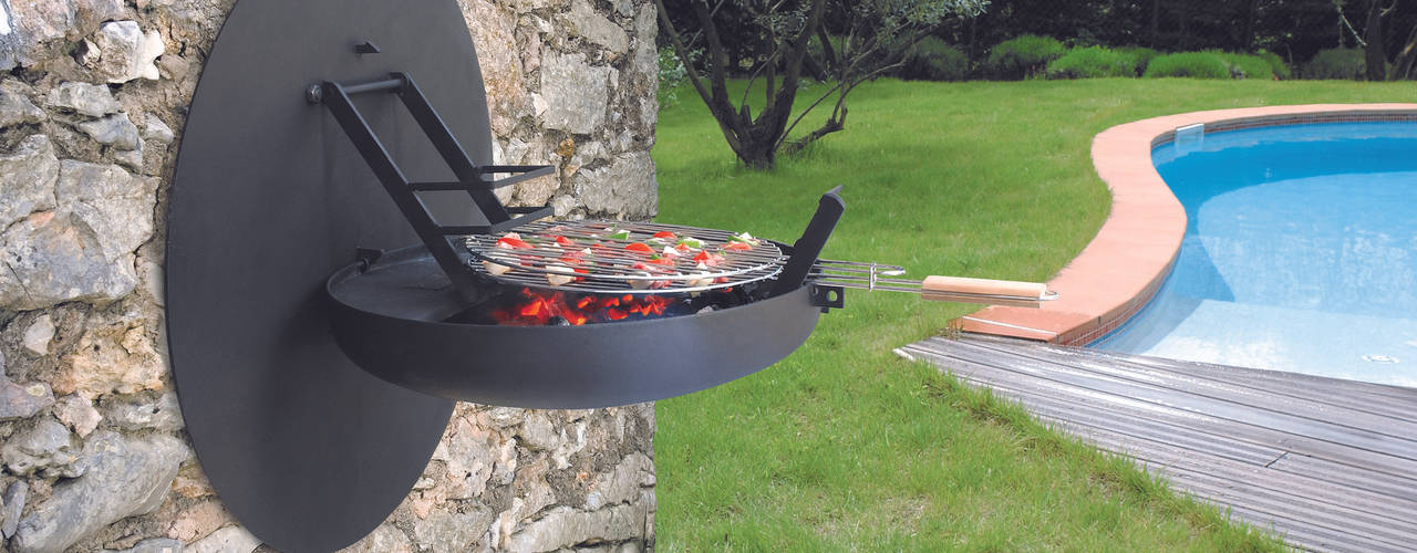 La Pequeña Parrilla De La Barbacoa Para La Comida Campestre Imagen