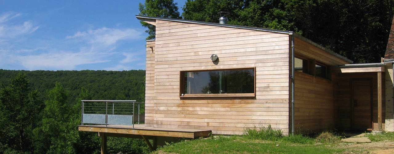 Extension d'une maison forestière dans le Perche, L'établi L'établi Modern houses