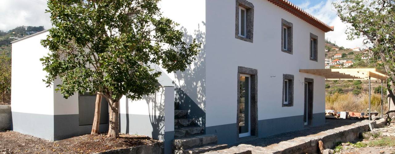 ​Renovação e ampliação Casa Corujeira, Mayer & Selders Arquitectura Mayer & Selders Arquitectura Casas rurales