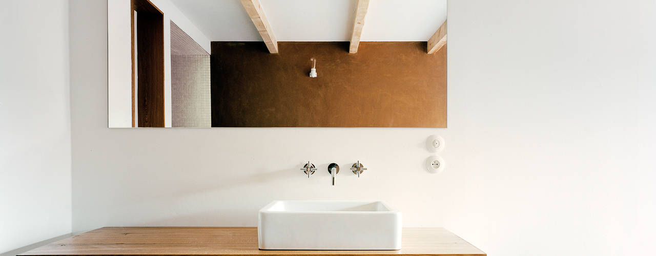 Haus Stein, JAN RÖSLER ARCHITEKTEN JAN RÖSLER ARCHITEKTEN Banheiros minimalistas