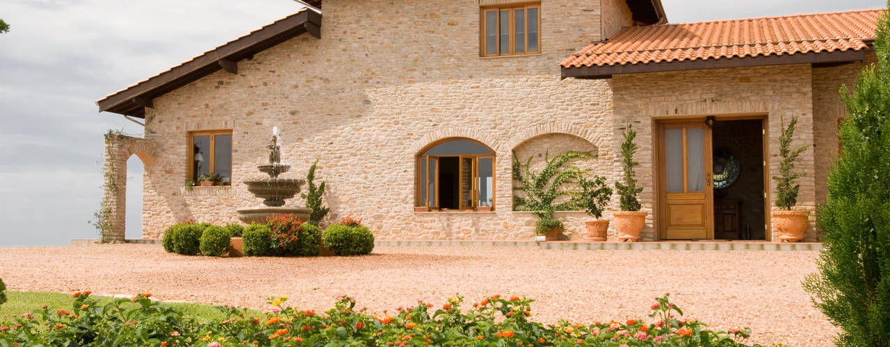 Casa Toscana em Serra Negra, Tikkanen arquitetura Tikkanen arquitetura Nhà phong cách đồng quê