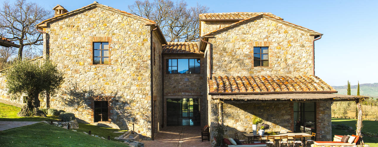 Une Villa Qui a des Inspirations Italienne: Toscane, dmesure dmesure Casas mediterrânicas