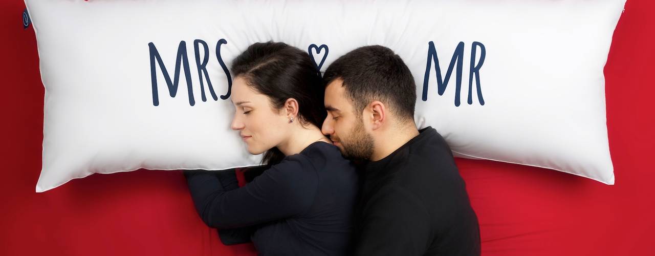 One Pillow - poduszka dla dwojga, Mr&Mrs Sleep Mr&Mrs Sleep Minimalist Yatak Odası