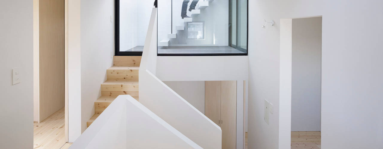 青戸の住宅, ハイランドデザイン一級建築士事務所 ハイランドデザイン一級建築士事務所 Minimalist corridor, hallway & stairs