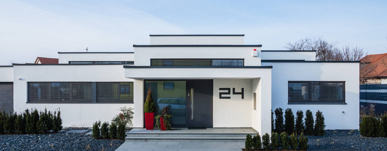 Cascade House - Single Family House in Bürstadt, Germany, Helwig Haus und Raum Planungs GmbH Helwig Haus und Raum Planungs GmbH 現代房屋設計點子、靈感 & 圖片