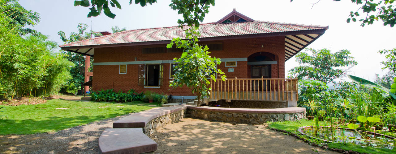 Residence at Sonale village, M+P Architects Collaborative M+P Architects Collaborative Rustic style houses