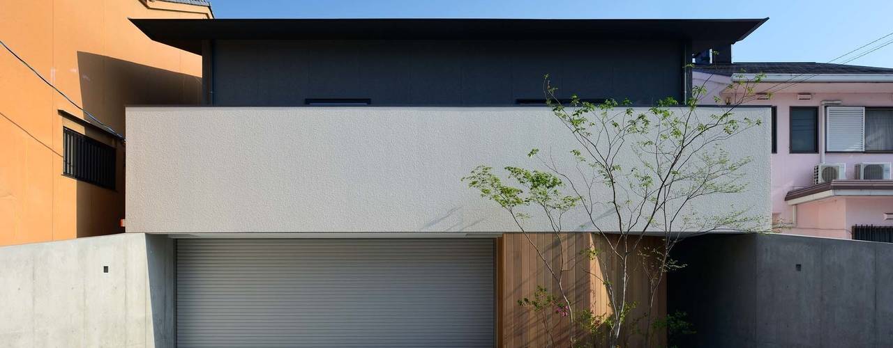 House in Fushimi, 設計組織DNA 設計組織DNA Nowoczesny garaż