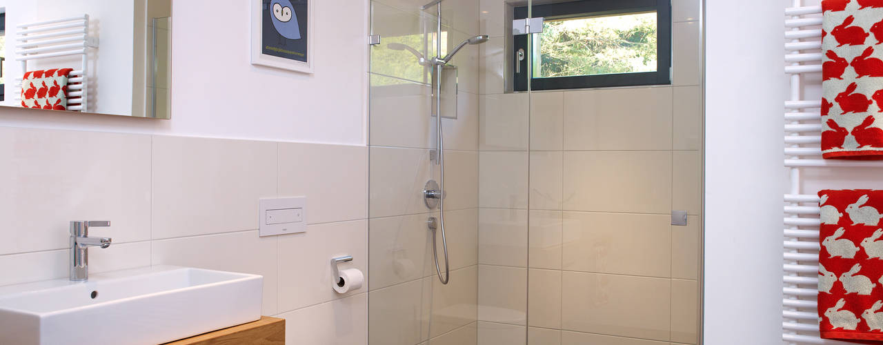 Luxus-Designhaus in England , Bau-Fritz GmbH & Co. KG Bau-Fritz GmbH & Co. KG Modern style bathrooms