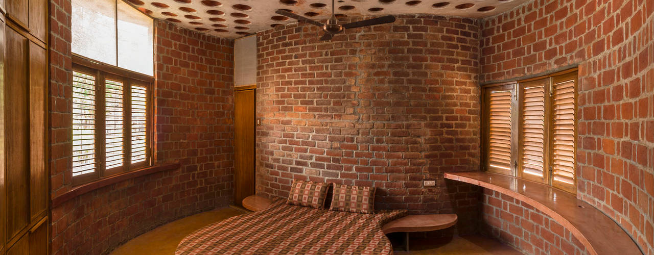 Brick House, Wada, iSTUDIO Architecture iSTUDIO Architecture Bedroom