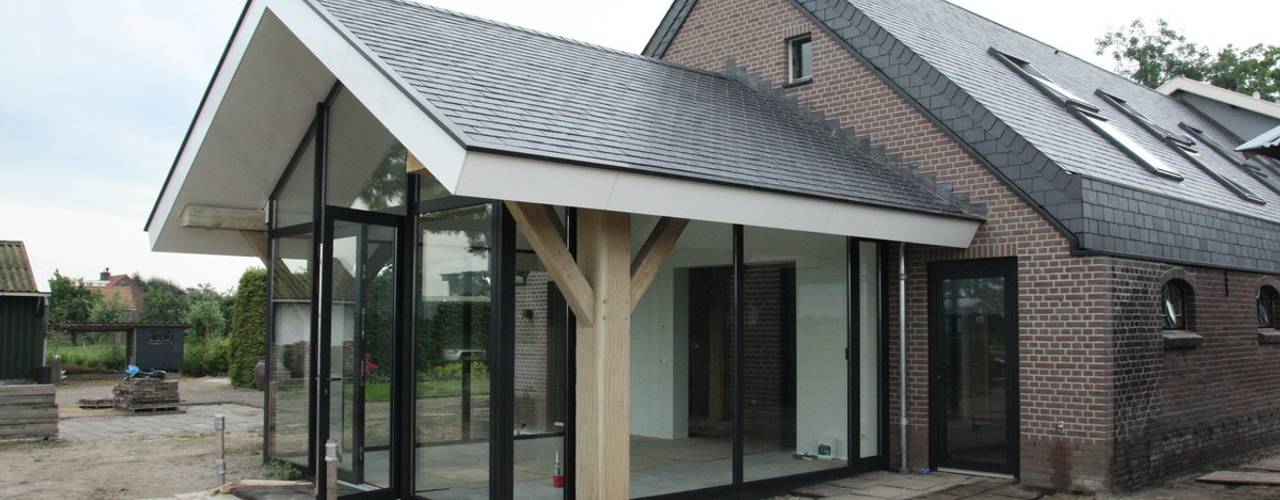 Verbouw stal bij boerderij, Architectenbureau Jules Zwijsen Architectenbureau Jules Zwijsen Modern conservatory