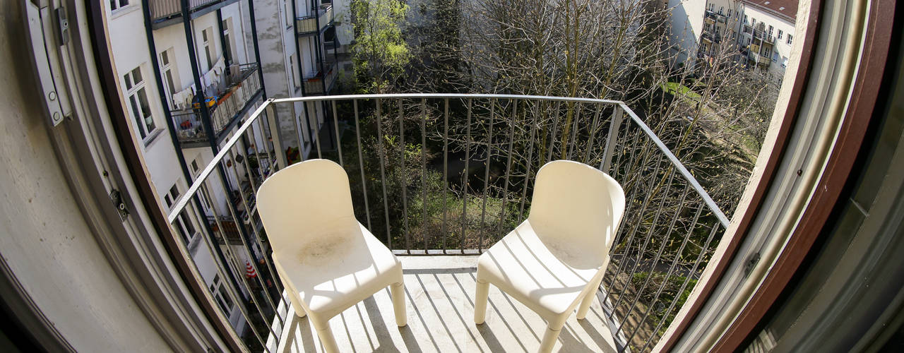 2 QM BALKON IM KAROVIERTEL, HAMBURG, DIE BALKONGESTALTER DIE BALKONGESTALTER بلكونة أو شرفة