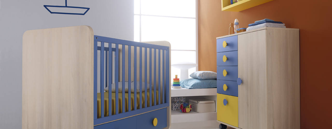 SONRÍE Idees.2, MUEBLES ORTS MUEBLES ORTS Modern nursery/kids room