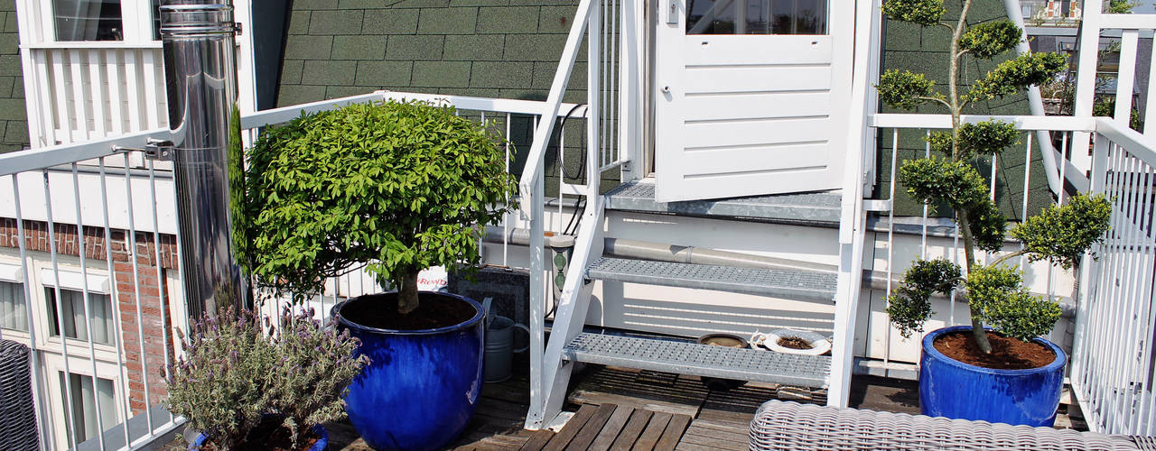 Houses and Terraces in Amsterdam, Boom in Huis / Baum im Haus / Trees in the Home Boom in Huis / Baum im Haus / Trees in the Home Balcon, Veranda & Terrasse classiques