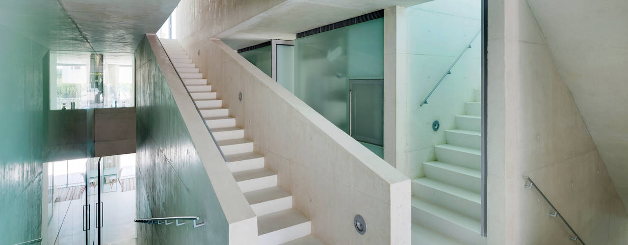 Jellyfish House, Wiel Arets Architects Wiel Arets Architects Modern corridor, hallway & stairs