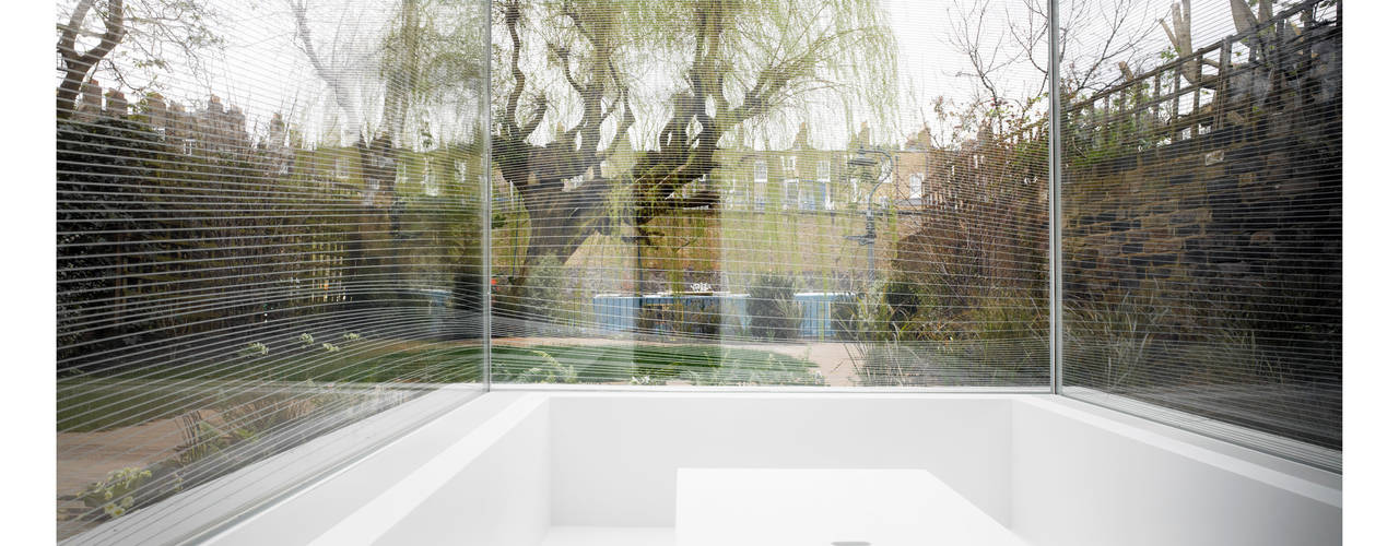 White on White, Gianni Botsford Architects Gianni Botsford Architects Conservatory