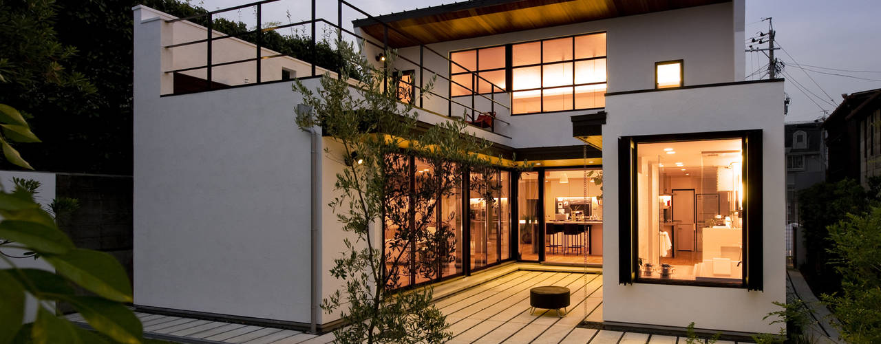 House with the bath of bird, Sakurayama-Architect-Design Sakurayama-Architect-Design Rumah Modern