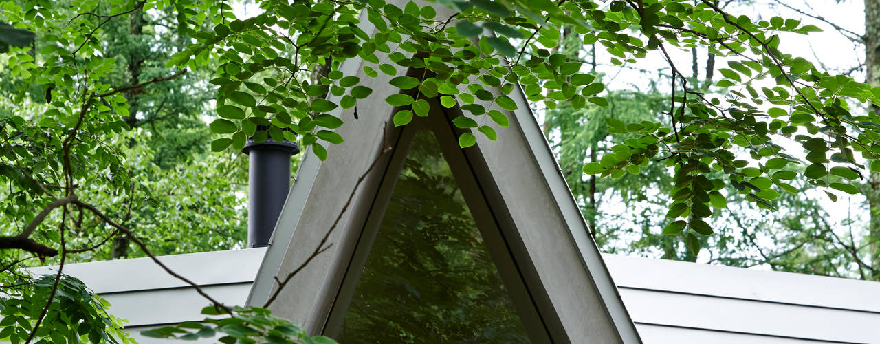 Forest House, カスヤアーキテクツオフィス(KAO) カスヤアーキテクツオフィス(KAO) Finestre & Porte in stile moderno