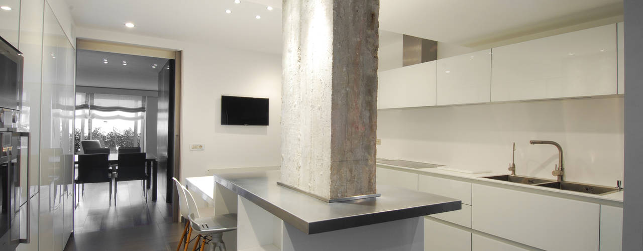 Apartment reform in Barcelona, Av. Sarrià, FG ARQUITECTES FG ARQUITECTES Modern style kitchen