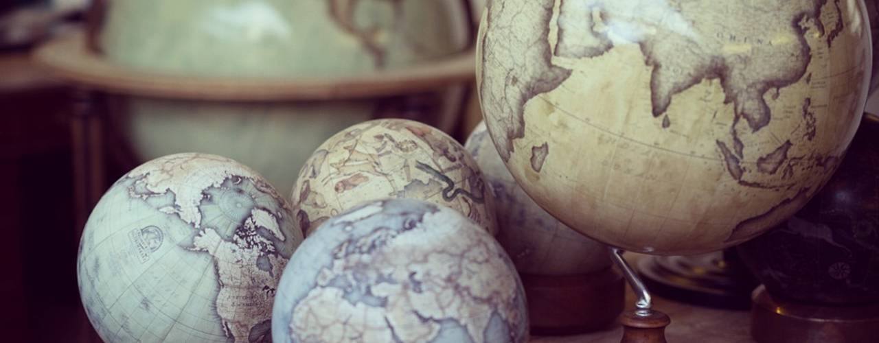 The Mini Desk Globe, Bellerby and Co Globemakers Bellerby and Co Globemakers Modern houses