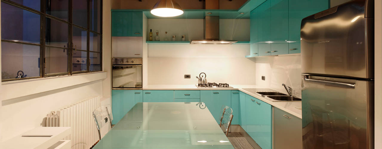 Loft a Milano; zona Ripa Ticinese, Studio Arch. Matteo Calvi Studio Arch. Matteo Calvi Modern kitchen