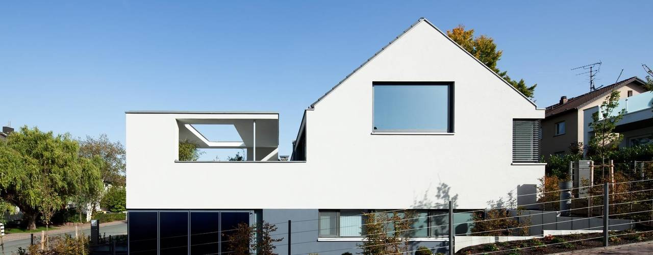Wohnhaus mit Praxis, Claus + Pretzsch Architekten BDA Claus + Pretzsch Architekten BDA Modern houses