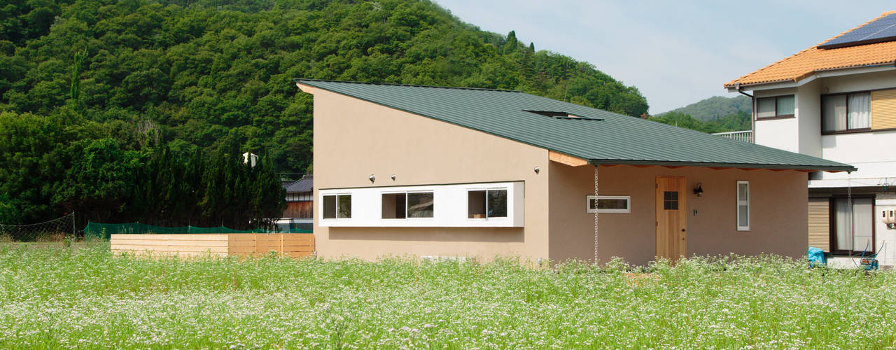 田んぼの中の小箱, 内田建築デザイン事務所 内田建築デザイン事務所 Modern houses