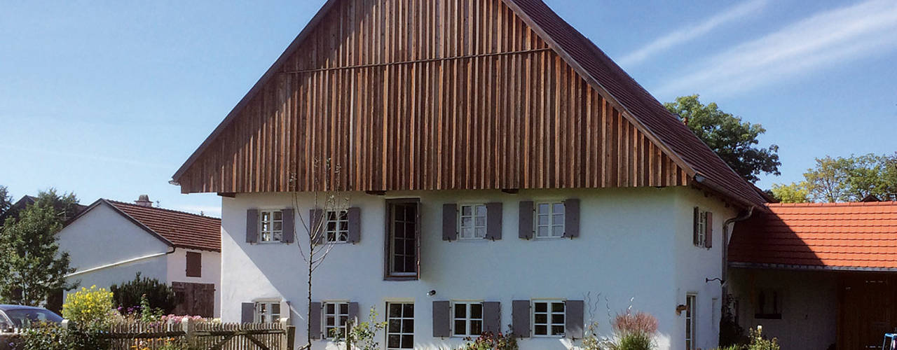Sanierung und Umbau denkmalgeschütztes Bauernhaus, heidenreich architektur heidenreich architektur Landhäuser