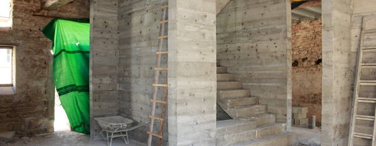 Maison B01, 3B Architecture 3B Architecture Minimalist corridor, hallway & stairs