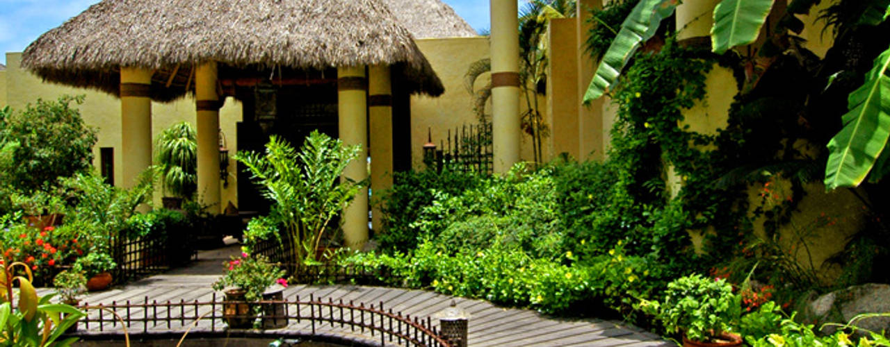 Casa Amore, BR ARQUITECTOS BR ARQUITECTOS Tropical style garden