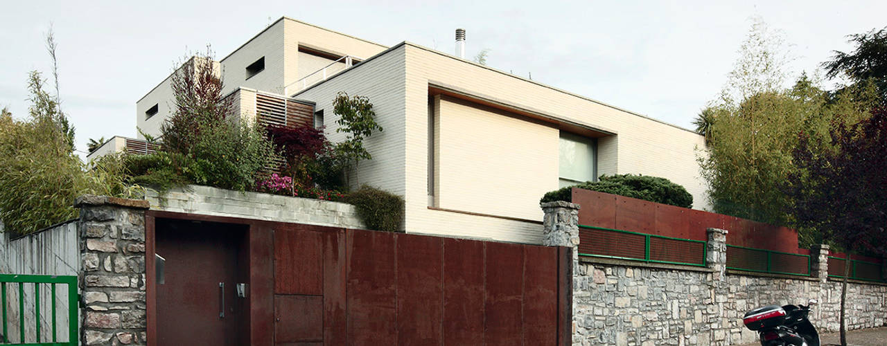 Dos viviendas en Hondarribia, Hoz Fontan Arquitectos Hoz Fontan Arquitectos Modern houses