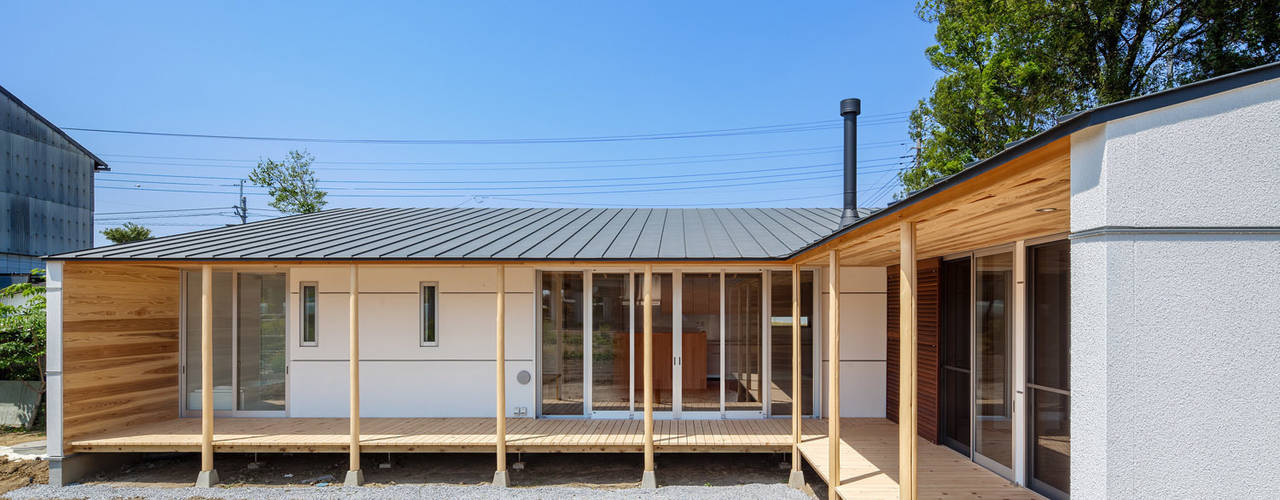 A House In The Fields, 株式会社 中山秀樹建築デザイン事務所 株式会社 中山秀樹建築デザイン事務所 Casas estilo moderno: ideas, arquitectura e imágenes