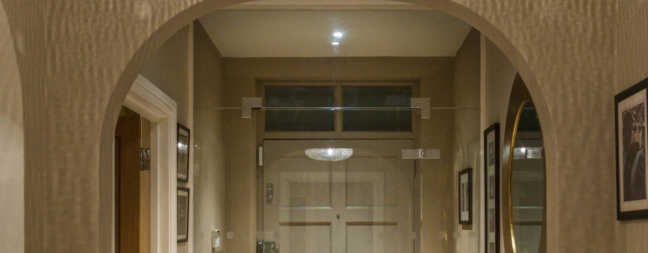 Pendant lights - ellipse and oval, .. .. Pasillos, vestíbulos y escaleras modernos