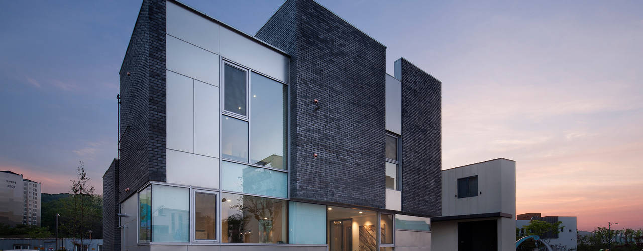 현대적인 유리창