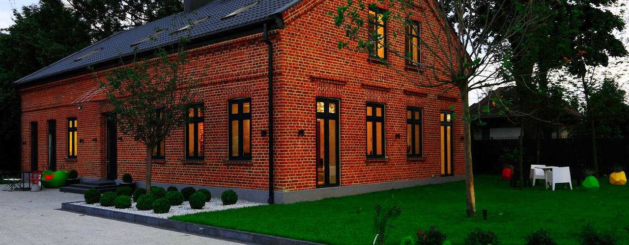 Dom Widzewska, REFORM Konrad Grodziński REFORM Konrad Grodziński Casas modernas: Ideas, diseños y decoración