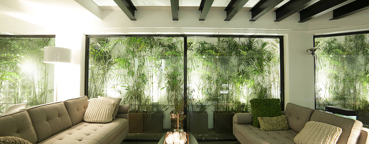RENOWACJA DOMU W SAI KUNG / HONG KONG, OneByNine OneByNine Tropical style living room
