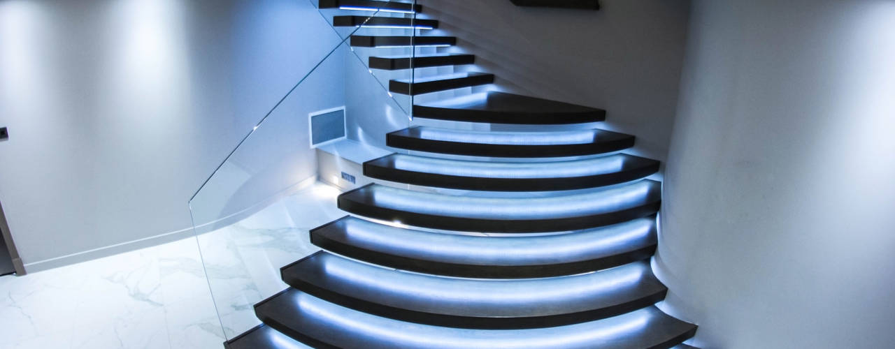 Exclusive Cantilever Floating staircase with LED Lights, Railing London Ltd Railing London Ltd Treppe