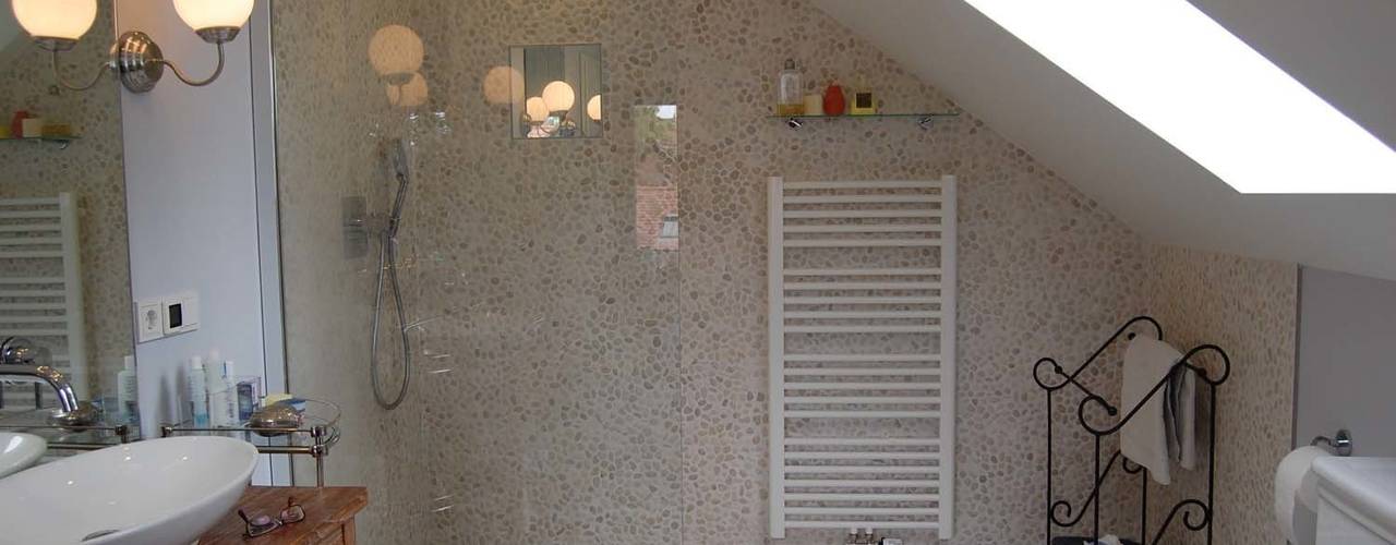 Ein Landhaus zum Wohnen und Arbeiten, Borkenhagen Interior&Design Borkenhagen Interior&Design Country style bathroom