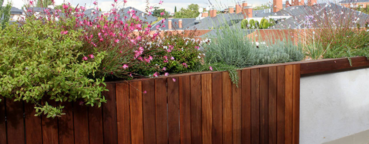 Terraza en El Encinar de la Moraleja, La Habitación Verde La Habitación Verde Eklektik Balkon, Veranda & Teras