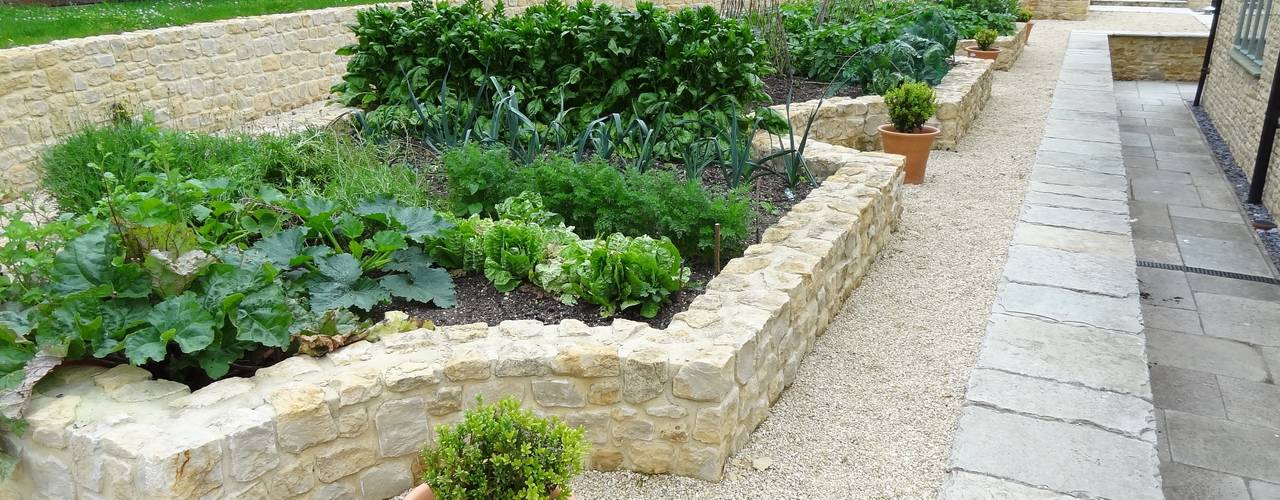 Somerset Farmhouse, Laurence Maunder Garden Design & Consultancy Laurence Maunder Garden Design & Consultancy 露臺