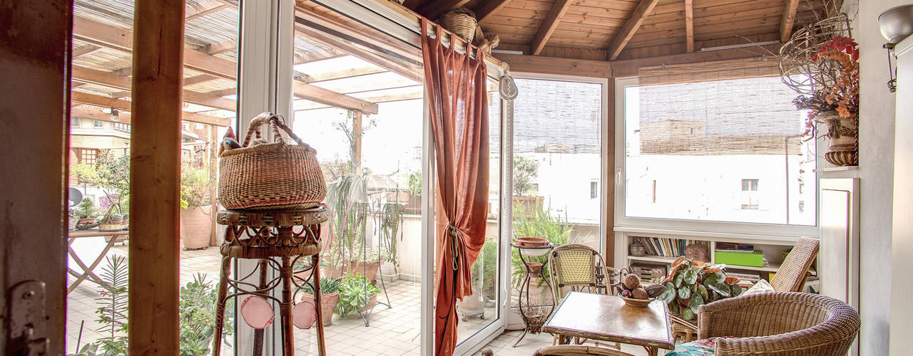 Verande in legno: prezzi e idee per balcone e terrazzo Idee veranda balcone